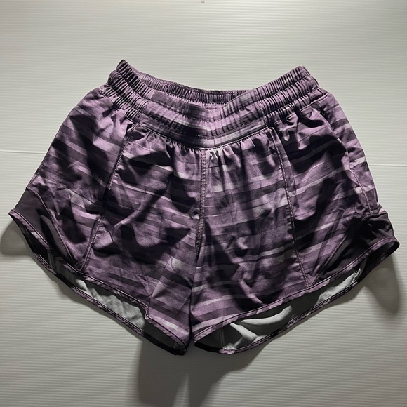 lululemon athletica Pants - Lululemon Hotty Hot Shorts size 6
